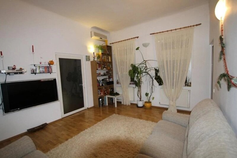 Eminescu, Tunari, imobil singur curte, comision 0, inchiriat la 1.400 euro