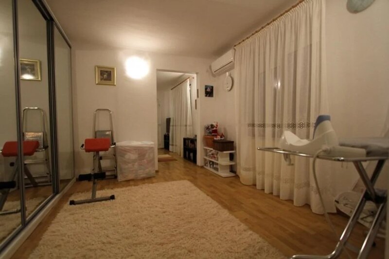 Eminescu, Tunari, imobil singur curte, comision 0, inchiriat la 1.400 euro