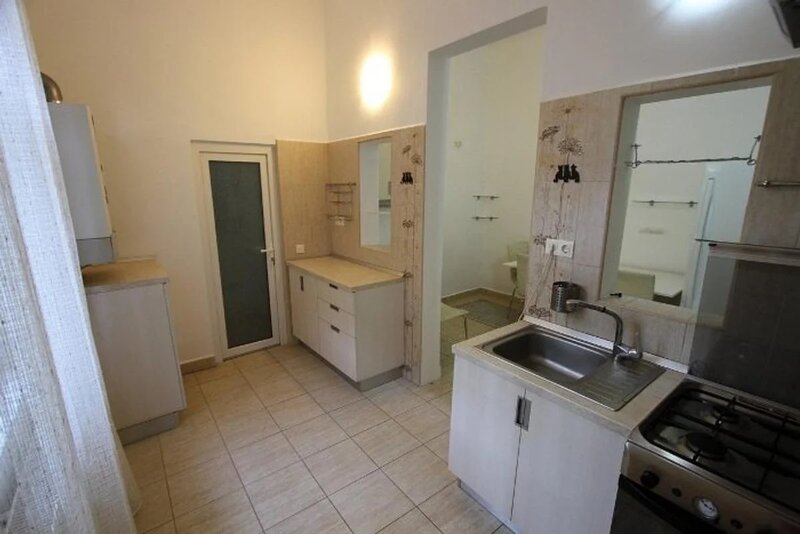 Eminescu, Tunari, imobil singur curte, comision 0, inchiriat la 1.400 euro