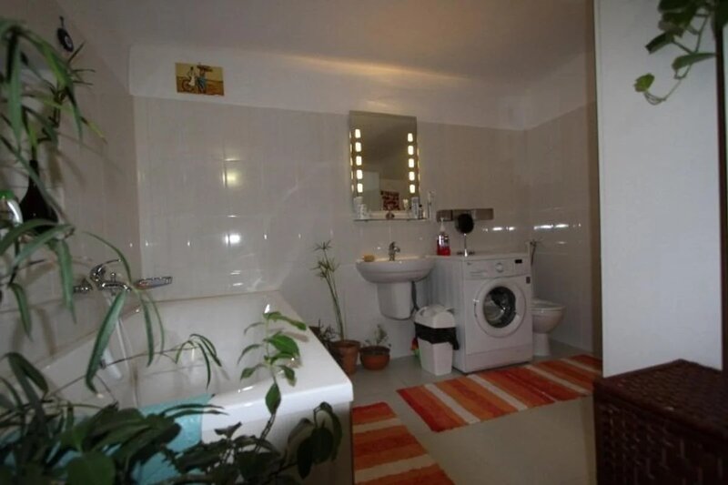 Eminescu, Tunari, imobil singur curte, comision 0, inchiriat la 1.400 euro